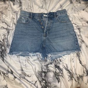 I am selling cute high raise demin shorts